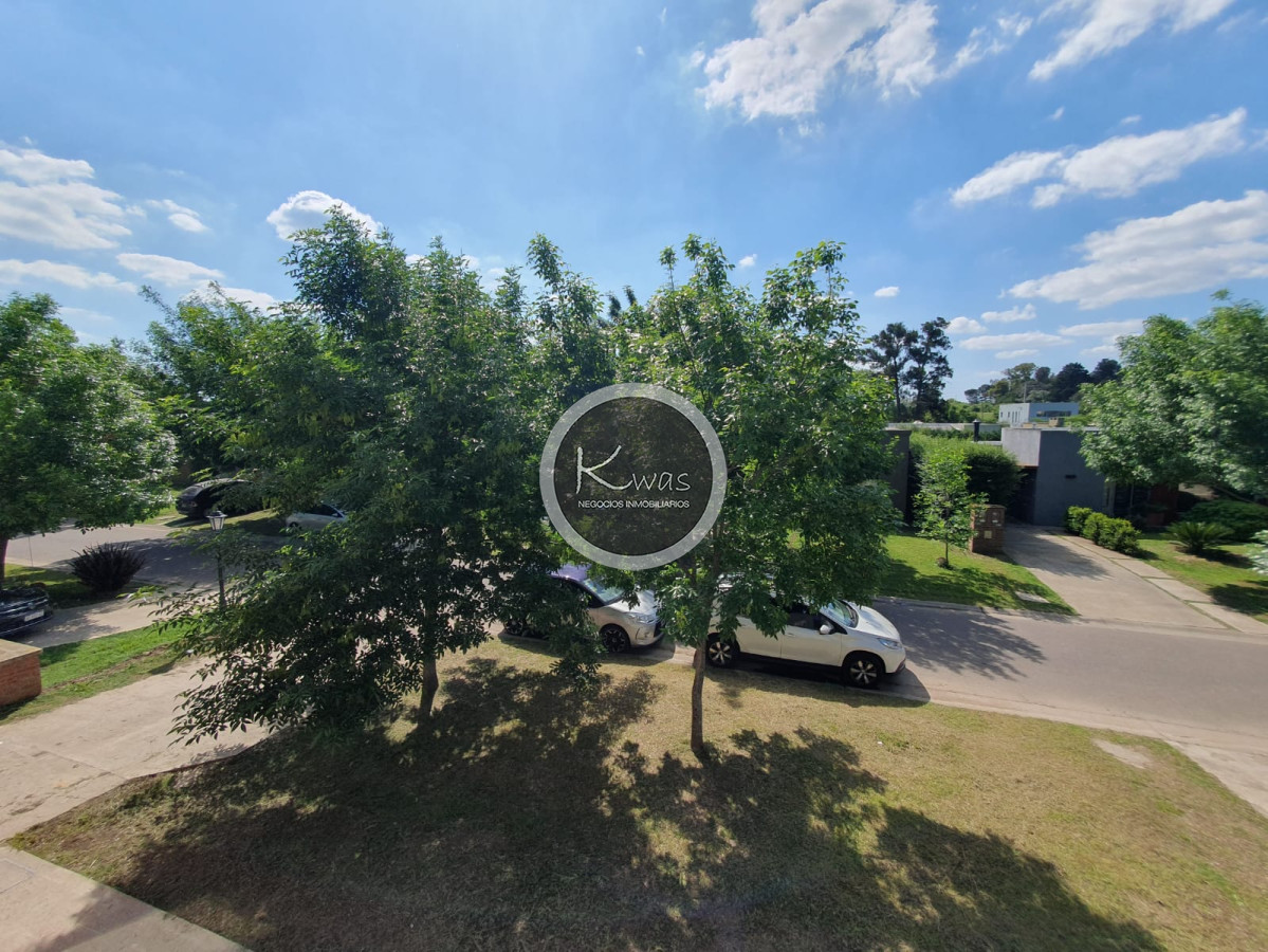 Departamento ID.825 - Venta casa tres dormitorios pileta parrilla en Santa Guadalupe, Pilar del Este, Pilar