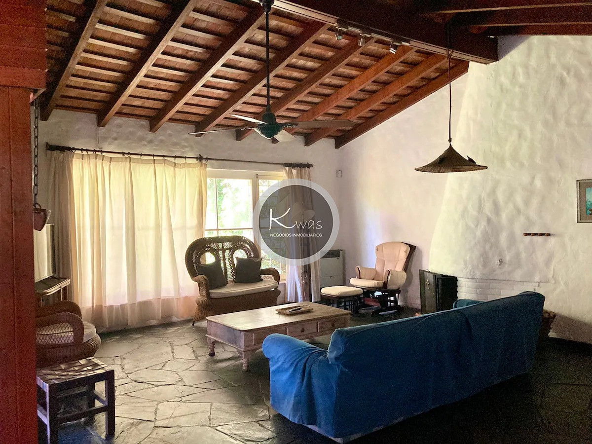 Casa ID.649 - Casa tres dormitorios dos baños con pileta Playa Mansa 