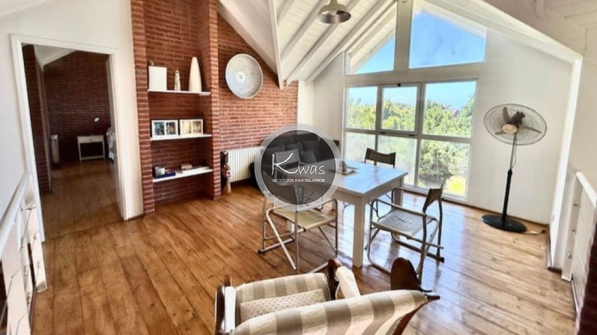 Departamento ID.823 - Venta casa Carilo Pinamar cinco dormitorios cinco baños a 100 mts de la playa parrilla garage, Costa Atlántica, Buenos Aires