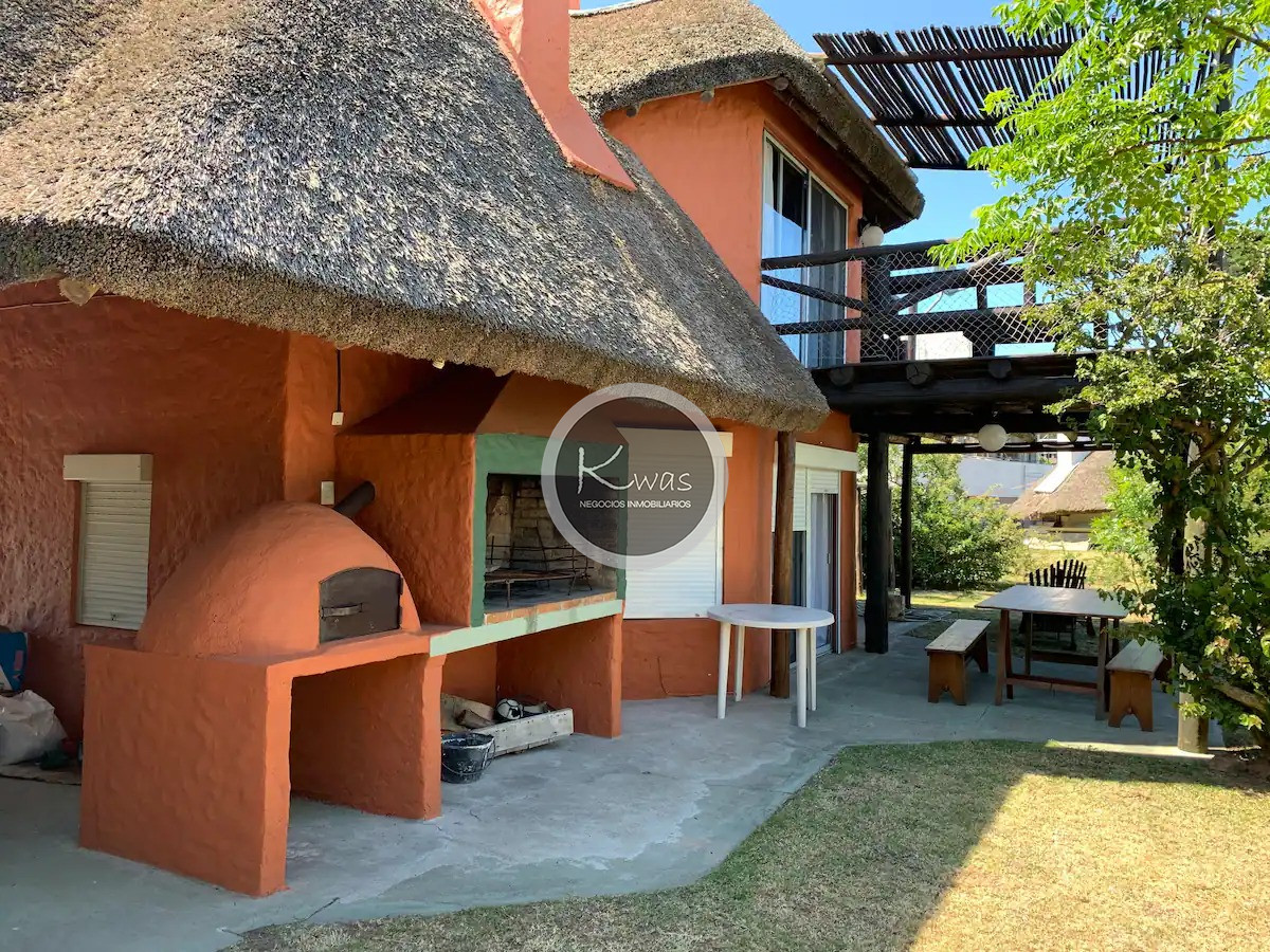 Casa ID.675 - Casa tres dormitorios dos baños cochera Punta Ballena Punta del Este