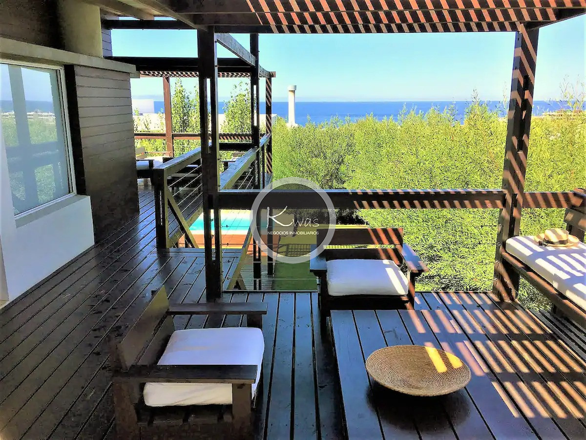 Departamento ID.710 - Casa cinco dormitorios piscina garage parrillero Manantiales Punta del Este