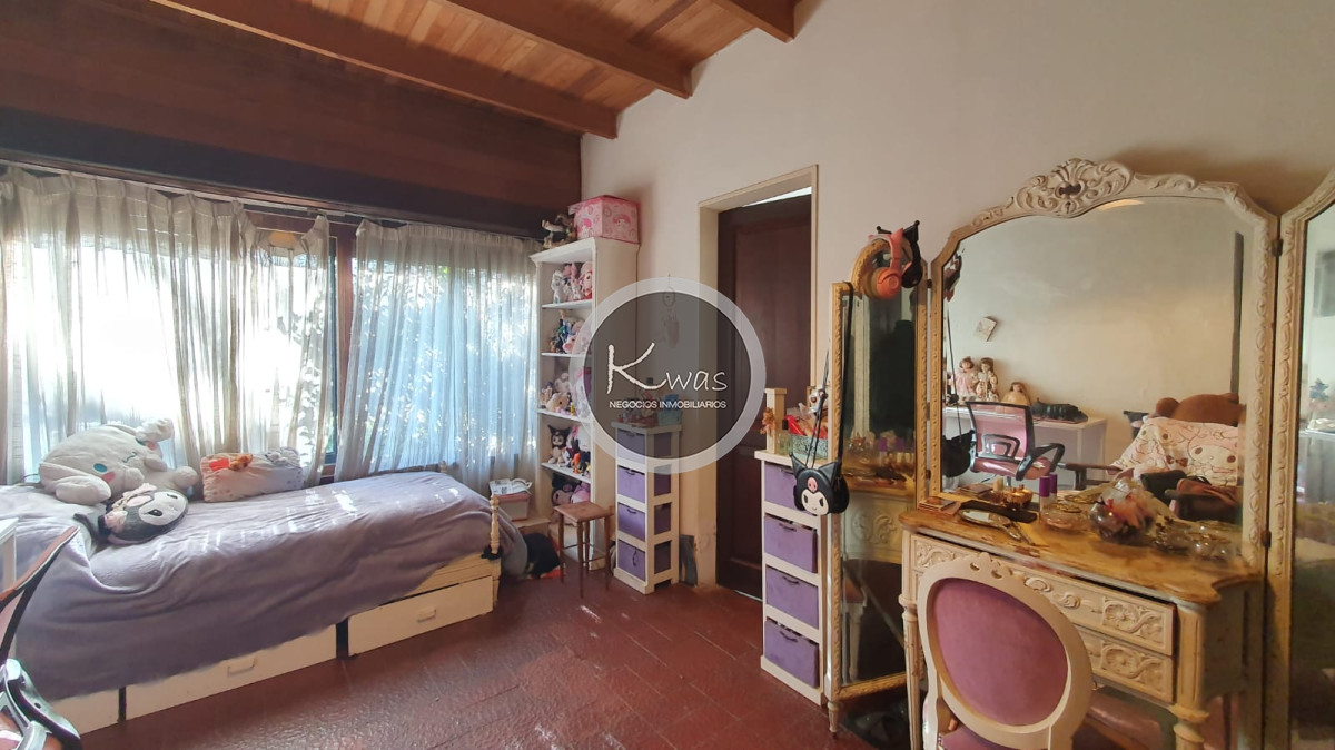 Departamento ID.843 - Casa dos plantas tres dormitorios dos baños y toilette, Punta Chica, San Fernando