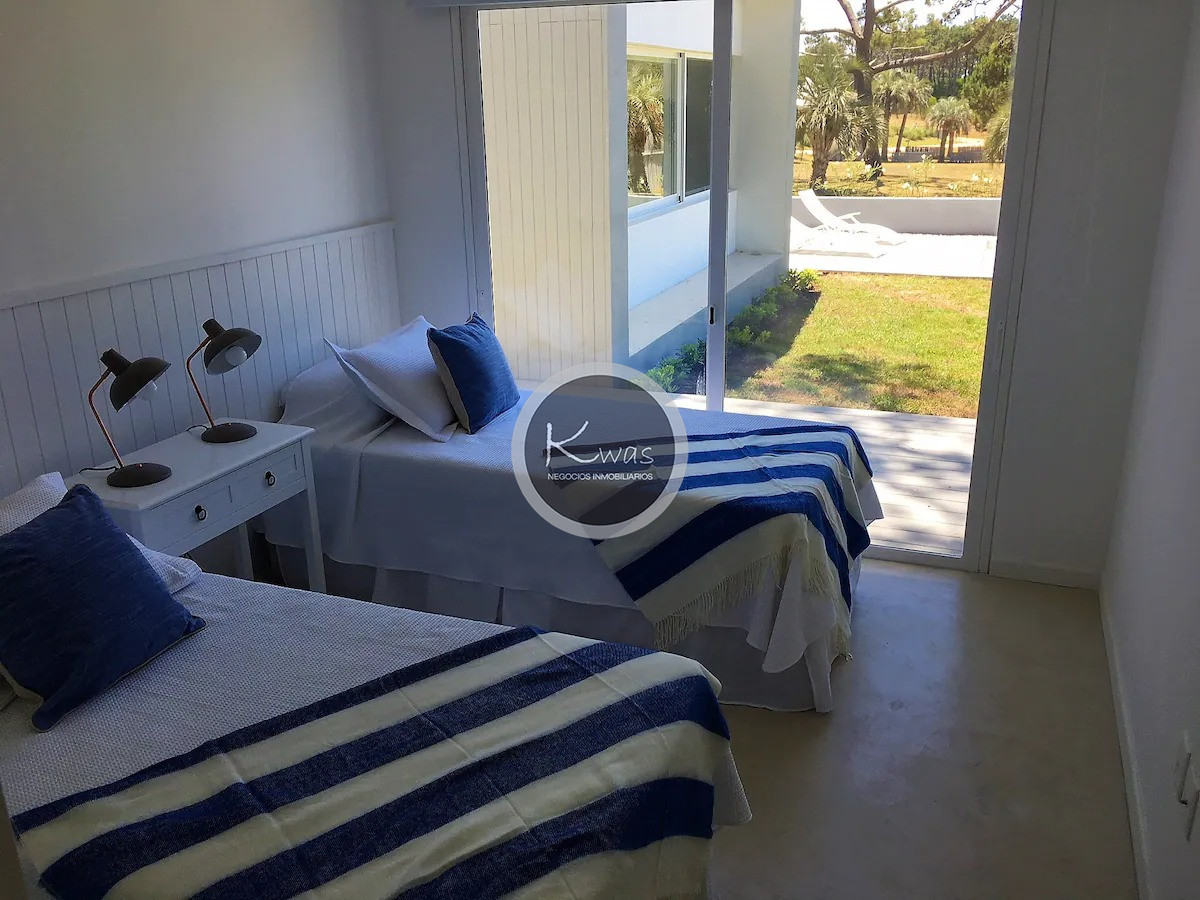 Departamento ID.711 - Casa cinco dormitorios piscina parrillero Pinar del Faro Jose Ignacio Punta del Este