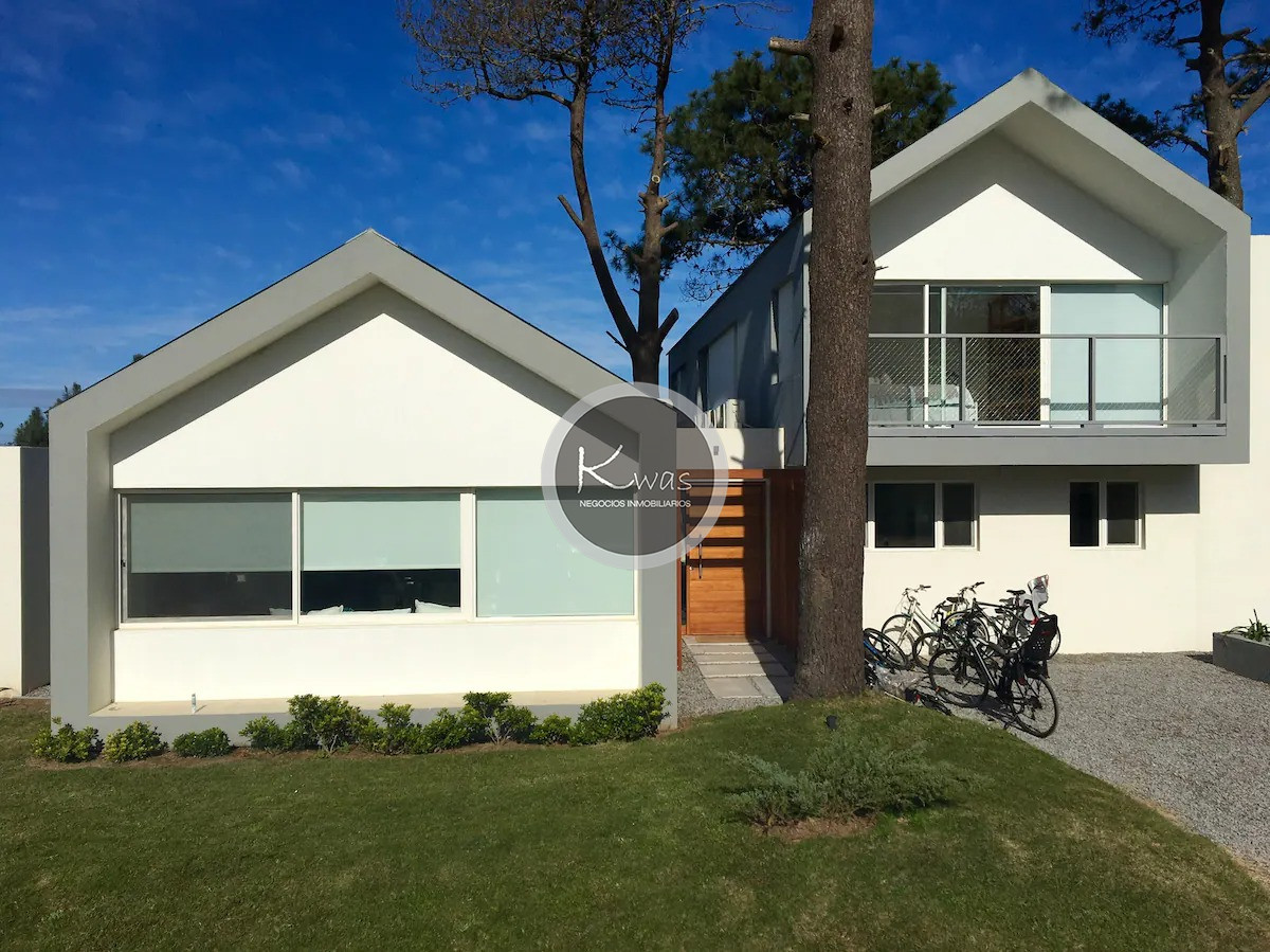 Departamento ID.711 - Casa cinco dormitorios piscina parrillero Pinar del Faro Jose Ignacio Punta del Este