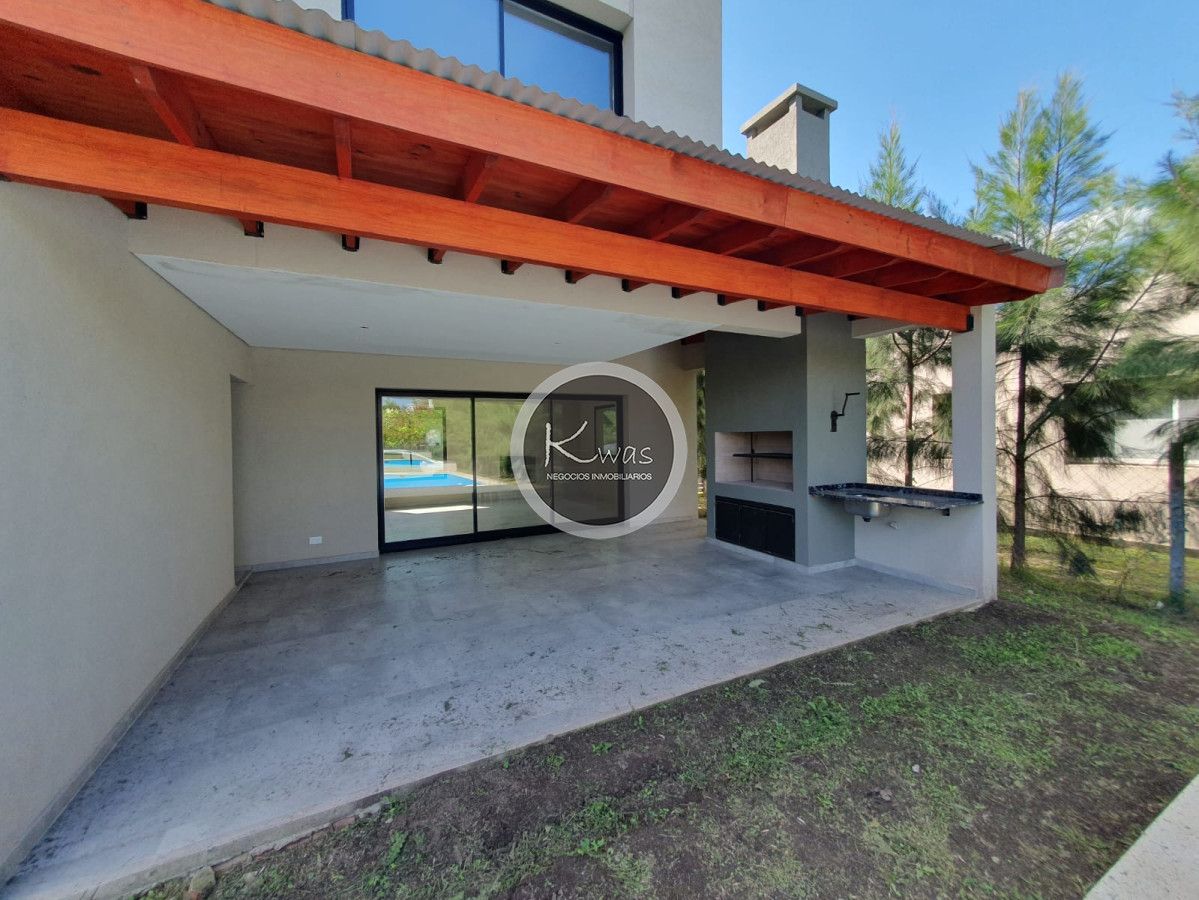 Departamento ID.825 - Venta casa tres dormitorios pileta parrilla en Santa Guadalupe, Pilar del Este, Pilar
