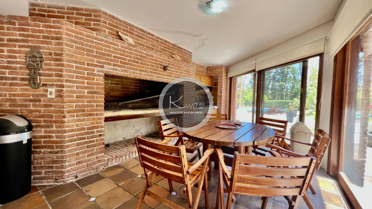 Casa ID.574 - Alquiler casa punta del este chalet playa mansa con piscina 