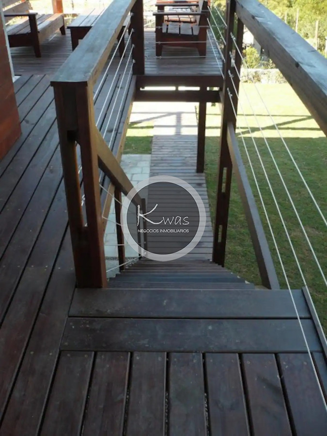 Departamento ID.710 - Casa cinco dormitorios piscina garage parrillero Manantiales Punta del Este