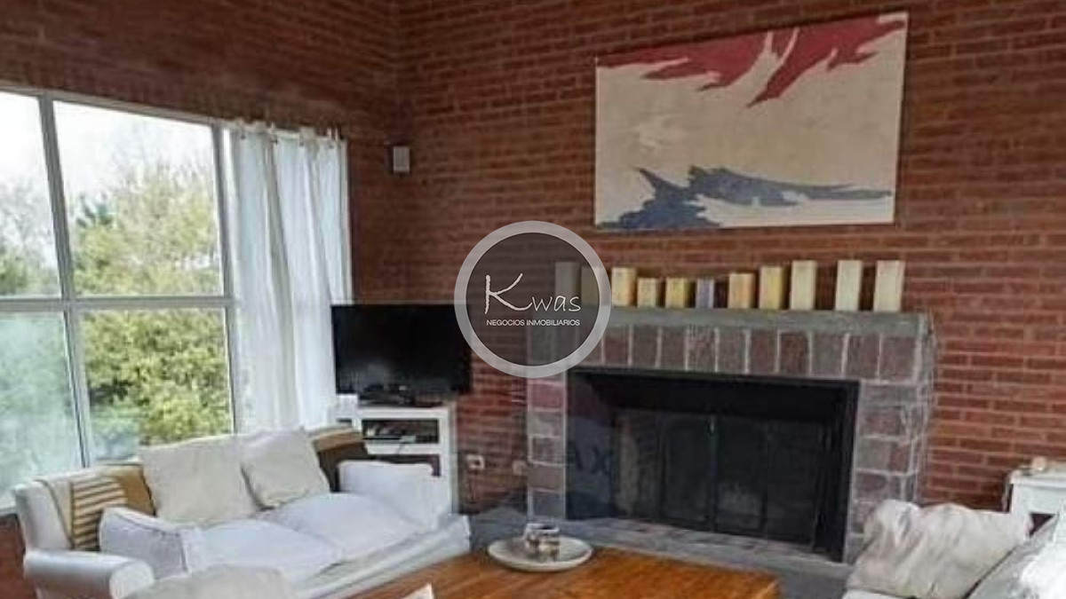 Departamento ID.823 - Venta casa Carilo Pinamar cinco dormitorios cinco baños a 100 mts de la playa parrilla garage, Costa Atlántica, Buenos Aires