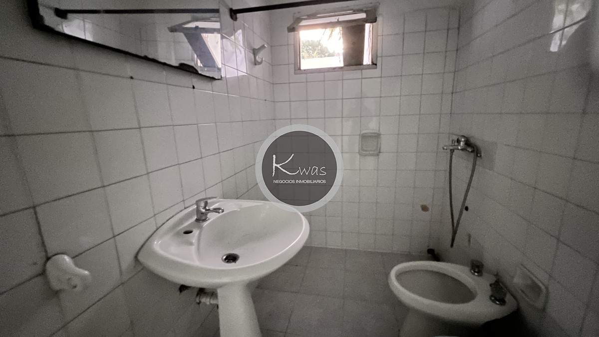 Departamento ID.741 - VENTA LOCAL CON RENTA MALDONADO