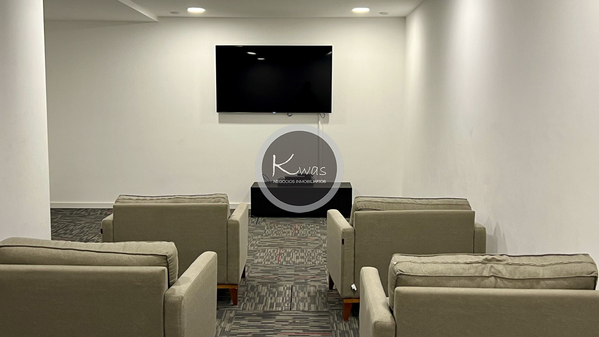 Departamento ID.497 - Departamento de dos dormitorios habitación de servicio lavadero Torre Esmeralda Playa Brava Punta del Este.