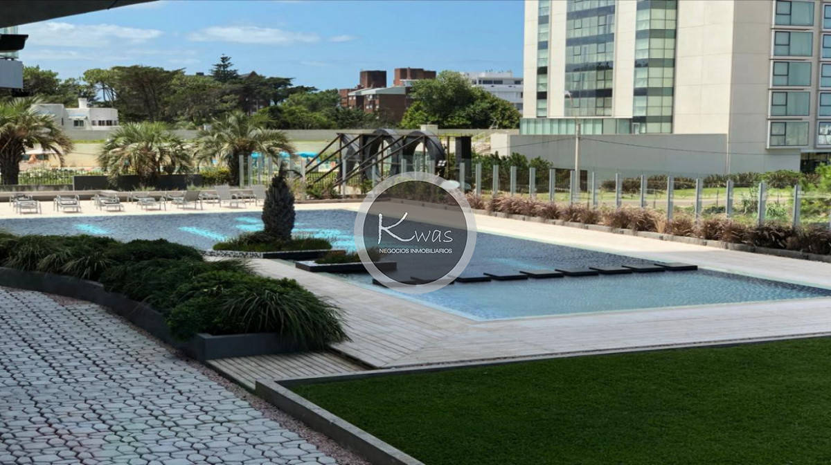 Departamento ID.437 - Departamento tres dormitorios en Playa Brava Punta del Este