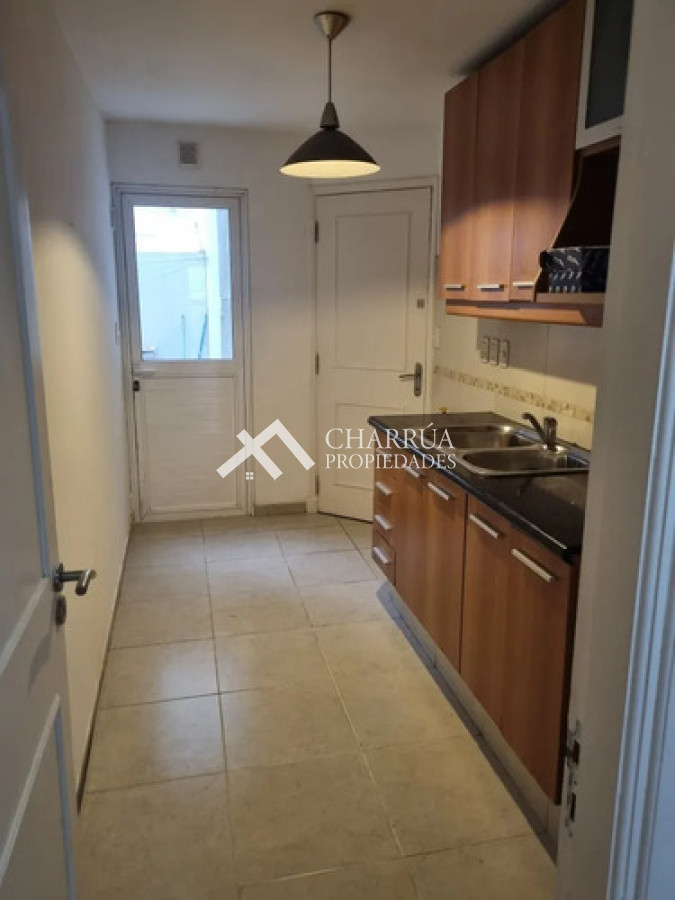 Apartamento ID.75 - Alquiler Apartamento 2 dormitorios 2 baños, Punta Carretas