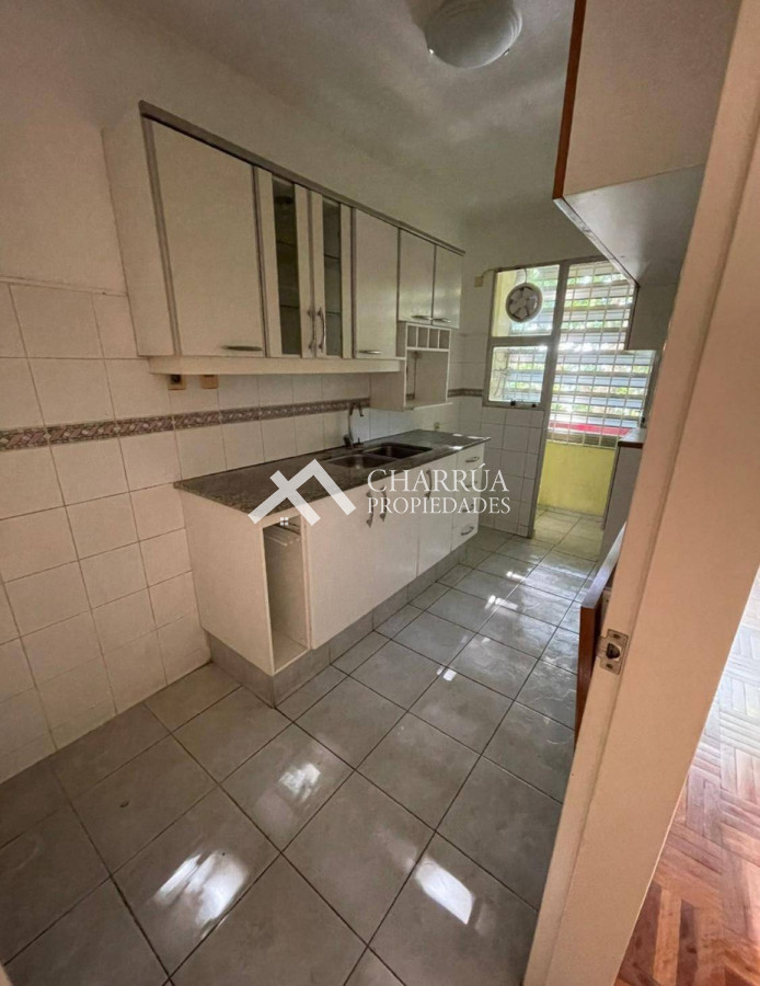 Apartamento ID.23 - Alquiler Apartamento 2 Dormitorios Cordón Con Cochera
