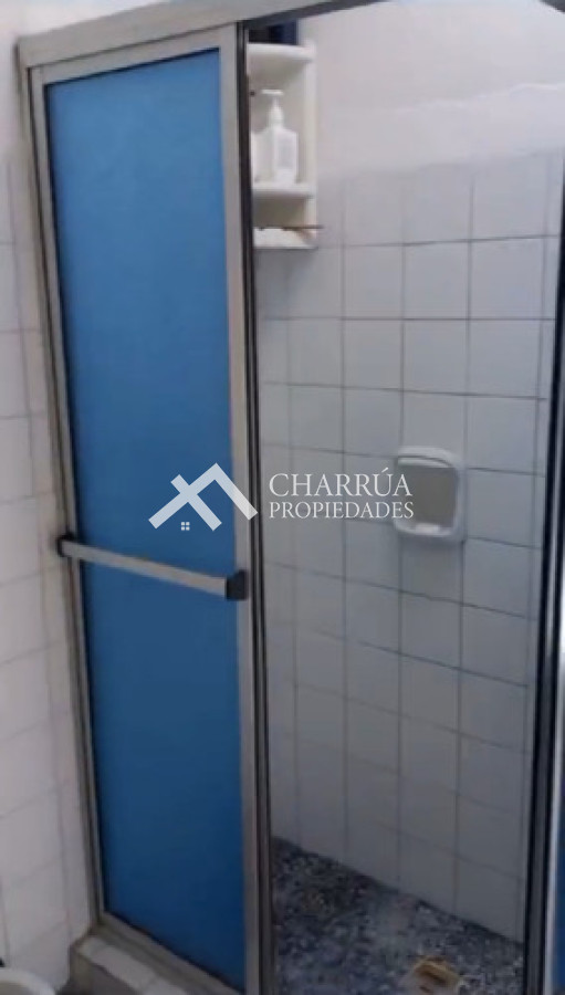 Apartamento ID.65 - Alquila Apartamento,4 Dormitorios, 2 Baños. Reducto