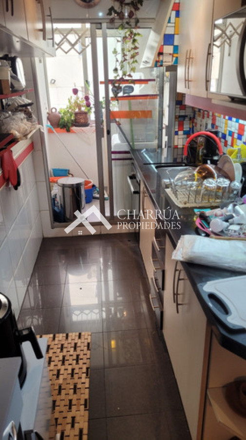 Apartamento ID.74 - Alquiler Apartamento 3 dormitorios 2 baños, Frente al mar Pocitos 