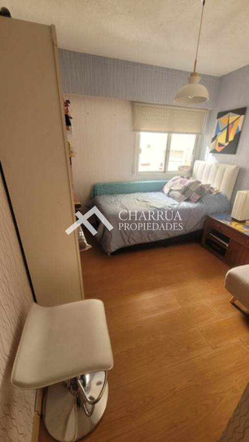 Apartamento ID.74 - Alquiler Apartamento 3 dormitorios 2 baños, Frente al mar Pocitos 