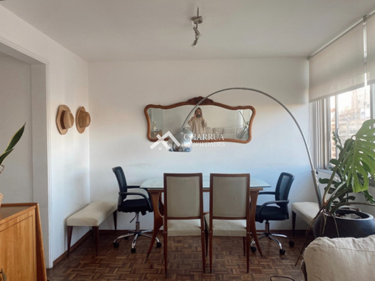 Apartamento ID.40 - Se Alquila Apartamento Amoblado 3 Dormitorios En Pocitos
