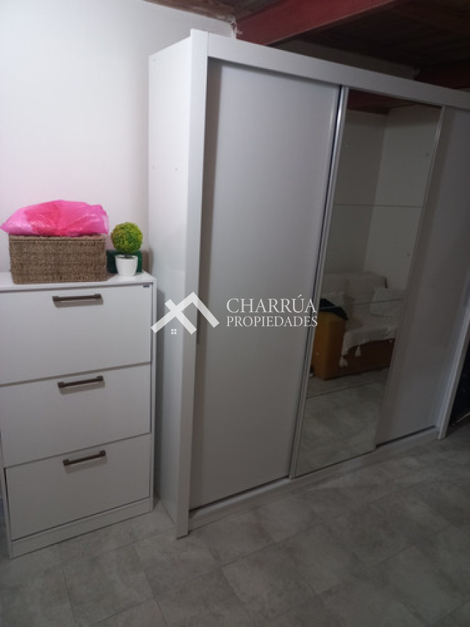 Apartamento ID.65 - Alquila Apartamento,4 Dormitorios, 2 Baños. Reducto