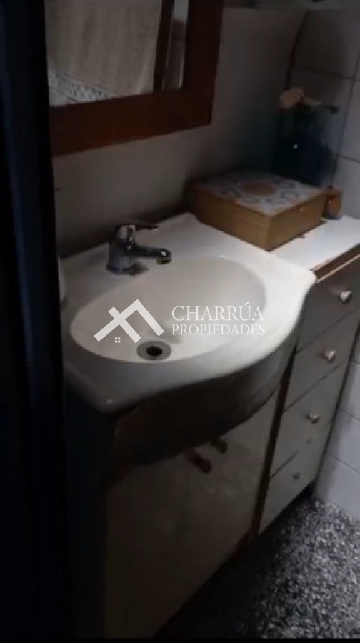 Apartamento ID.65 - Alquila Apartamento,4 Dormitorios, 2 Baños. Reducto
