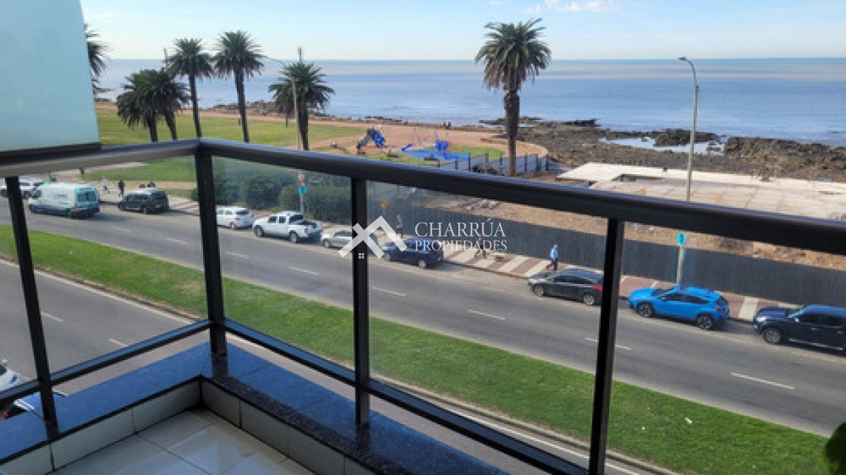 Apartamento ID.74 - Alquiler Apartamento 3 dormitorios 2 baños, Frente al mar Pocitos 