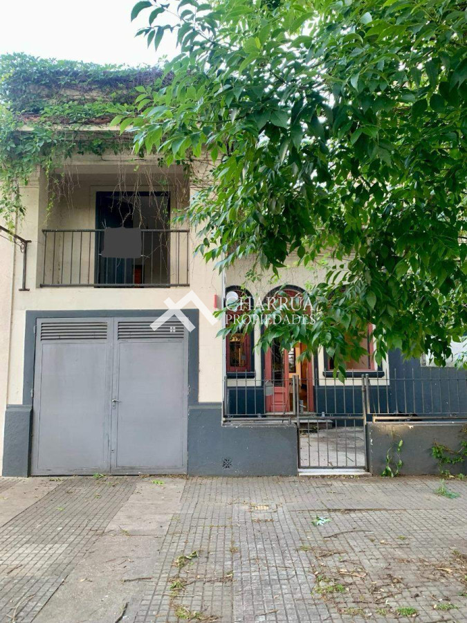 Casa ID.18 - Casa En Alquiler De 4 Dormitorios C/ Cochera En Pocitos