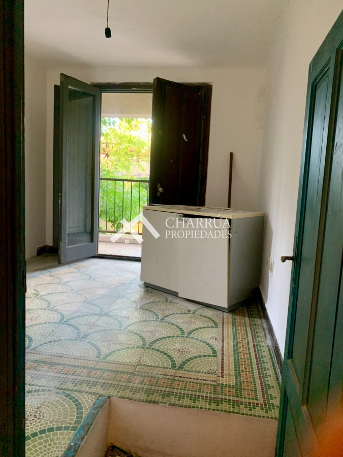 Casa ID.18 - Casa En Alquiler De 4 Dormitorios C/ Cochera En Pocitos