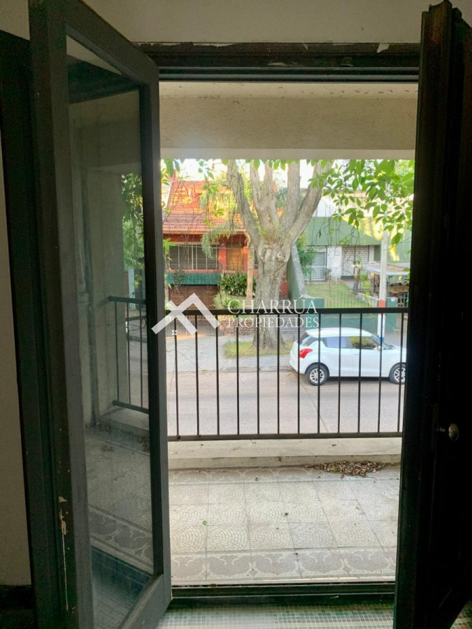 Casa ID.18 - Casa En Alquiler De 4 Dormitorios C/ Cochera En Pocitos