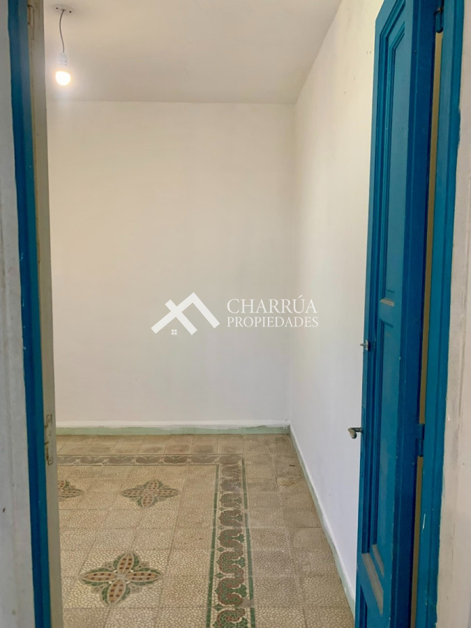 Casa ID.18 - Casa En Alquiler De 4 Dormitorios C/ Cochera En Pocitos