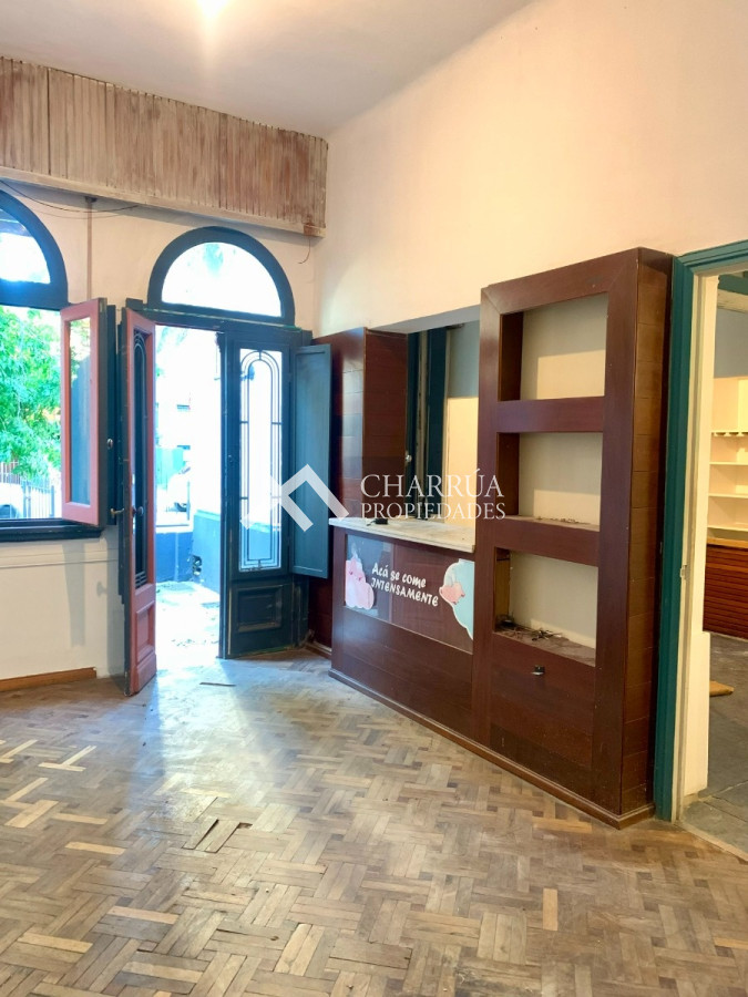 Casa ID.18 - Casa En Alquiler De 4 Dormitorios C/ Cochera En Pocitos