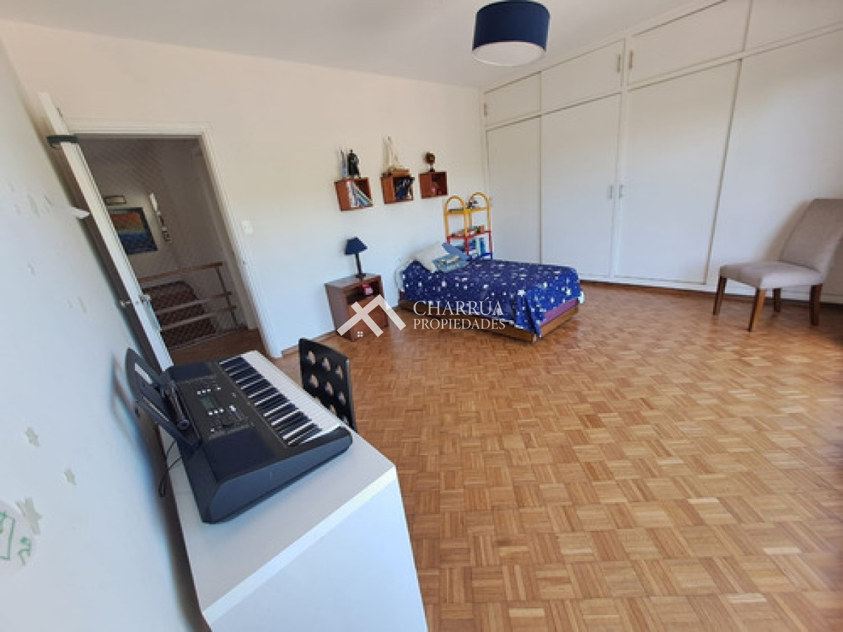 Casa ID.69 - Alquiler Casa Moderna 5 Dormitorios, Punta Gorda