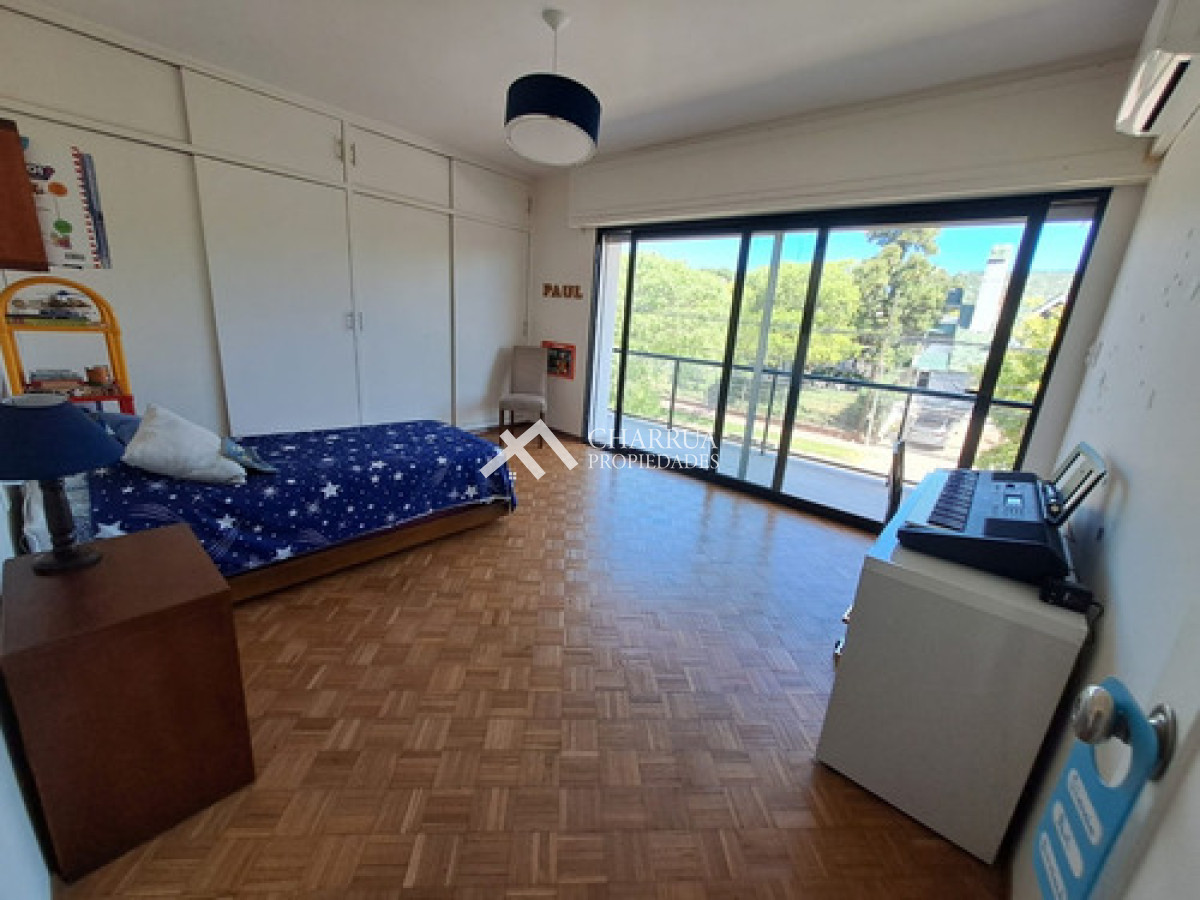 Casa ID.69 - Alquiler Casa Moderna 5 Dormitorios, Punta Gorda
