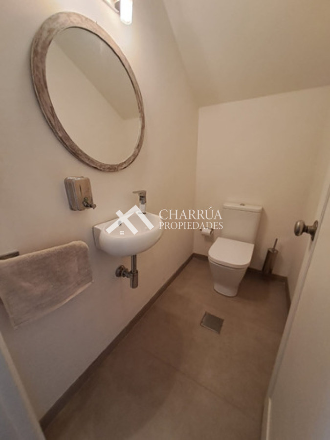Casa ID.69 - Alquiler Casa Moderna 5 Dormitorios, Punta Gorda