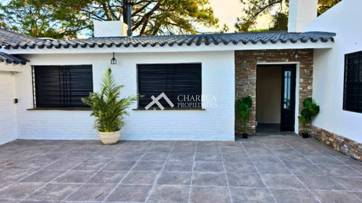 Casa ID.83 - Venta Casa 5 dormitorios, Ciudad De La Costa