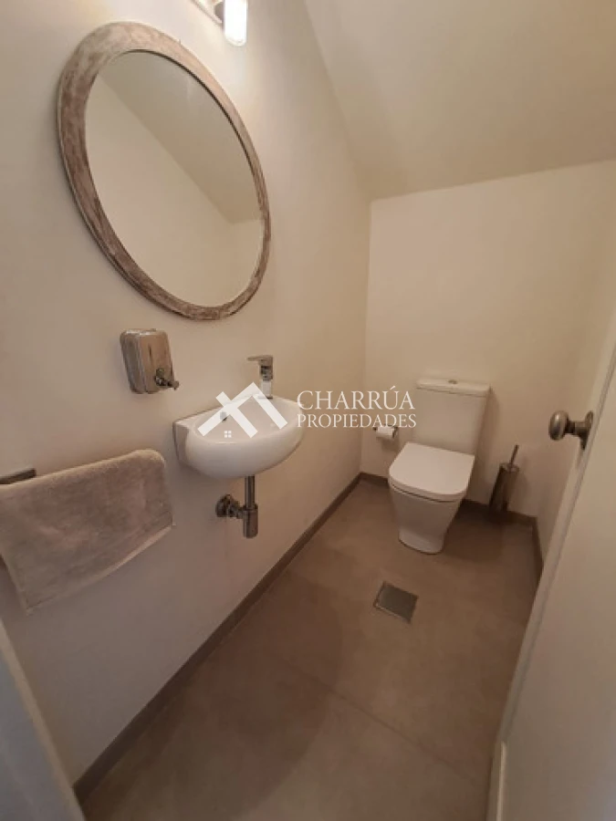 Casa ID.69 - Alquiler Casa Moderna 5 Dormitorios, Punta Gorda