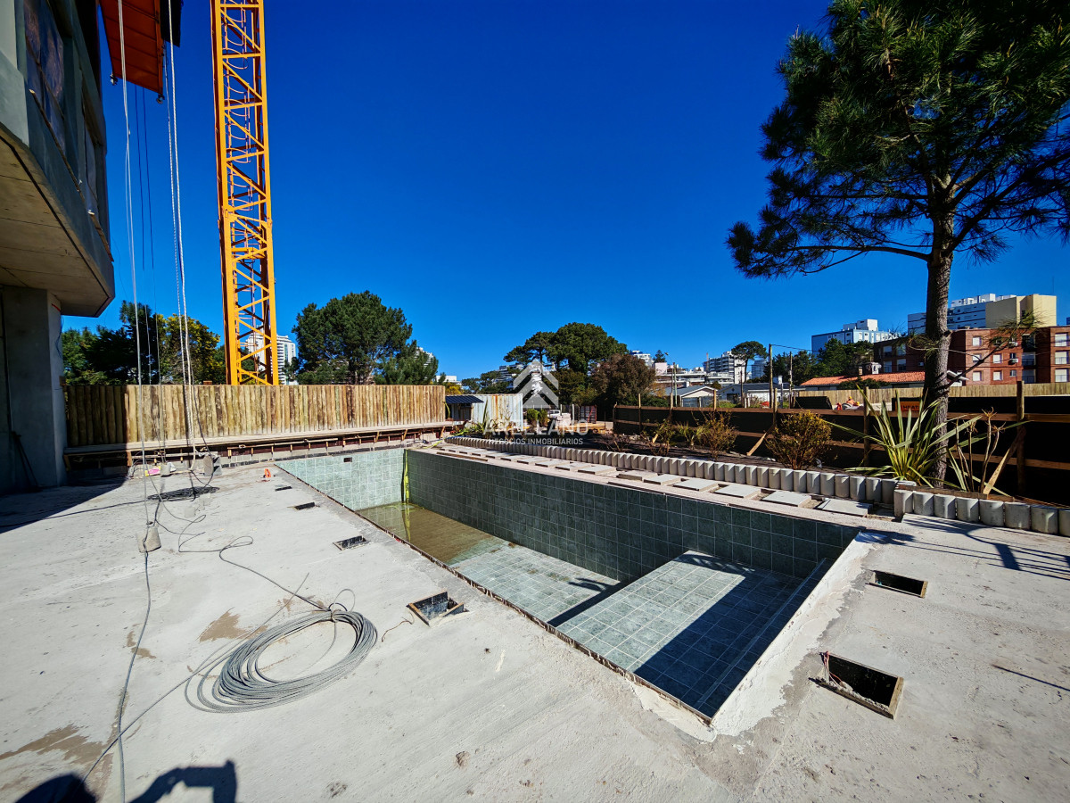 Apartamento ID.5561 - Venta Apartamento de 1 dormitorio en Punta del este View 2 con amenities