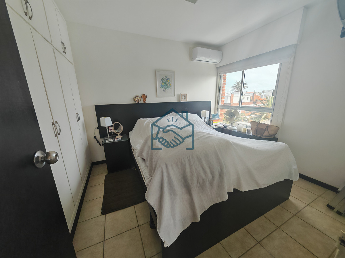 Apartamento ID.1532/Apartamento-en-venta-de-1-dormitorio-y-medio-en-Punta-del-este-buen-sol-y-vista-al-mar - Apartamento en venta de 1 dormitorio y medio en Punta del este buen sol y vista al mar