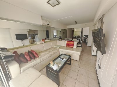 Apartamento ID.1532/Apartamento-en-venta-de-1-dormitorio-y-medio-en-Punta-del-este-buen-sol-y-vista-al-mar - Apartamento en venta de 1 dormitorio y medio en Punta del este buen sol y vista al mar