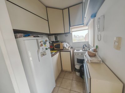 Apartamento ID.1532/Apartamento-en-venta-de-1-dormitorio-y-medio-en-Punta-del-este-buen-sol-y-vista-al-mar - Apartamento en venta de 1 dormitorio y medio en Punta del este buen sol y vista al mar