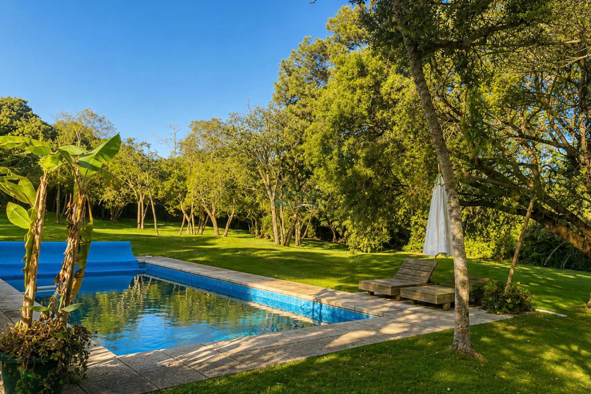 Casa ID.55 - Casa en venta de 4 dormitorios Punta del Este