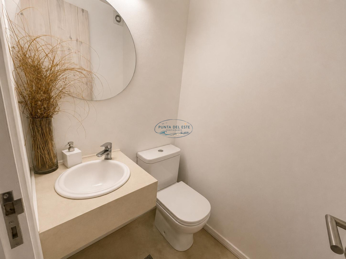 Casa ID.55 - Casa en venta de 4 dormitorios Punta del Este