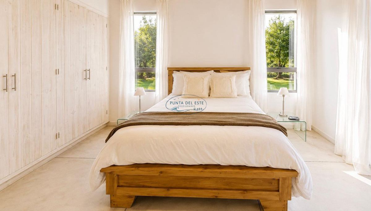 Casa ID.55 - Casa en venta de 4 dormitorios Punta del Este