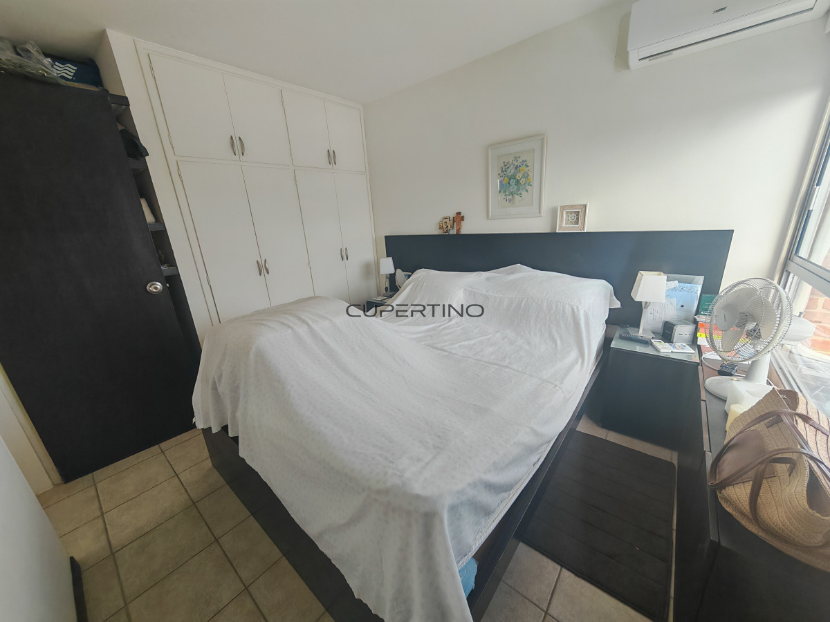 Apartamento ID.775 - Apartamento en venta de 1 dormitorio y medio en Punta del este buen sol y vista al mar