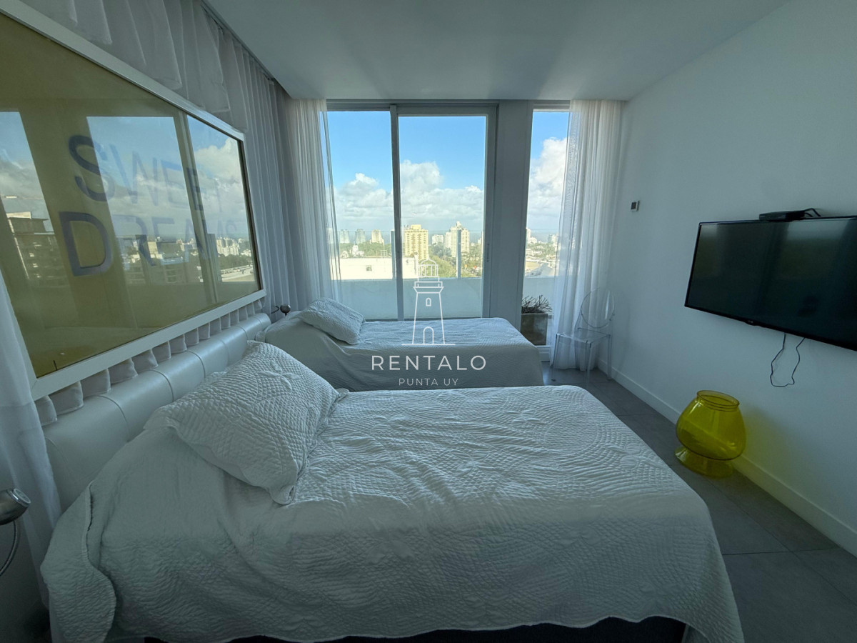 Apartamento ID.1012 - Penthouse en venta de 3 dormitorios en Punta del este oportunidad