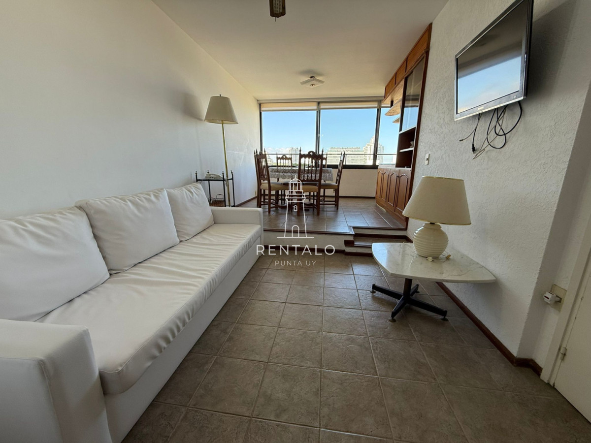 Apartamento ID.903 - Apartamento en venta de 2 dormitorios en Punta del este con garaje OPORTUNIDAD