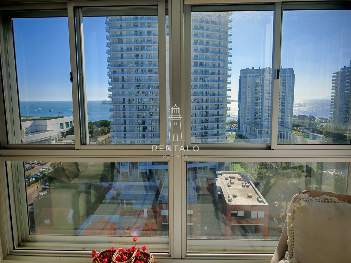 Apartamento ID.863 - En venta apartamento penthouse 3 dormitorios en Punta del este playa mansa parada 5 