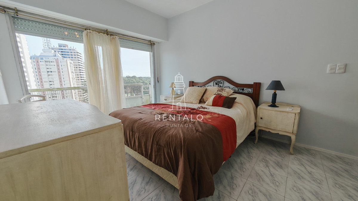 Apartamento ID.1095 - Apartamento penthouse en venta de 2 dormitorios 3 baños en Punta del este oportunidad