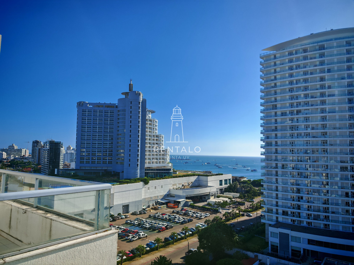 Apartamento ID.863 - En venta apartamento penthouse 3 dormitorios en Punta del este playa mansa parada 5 