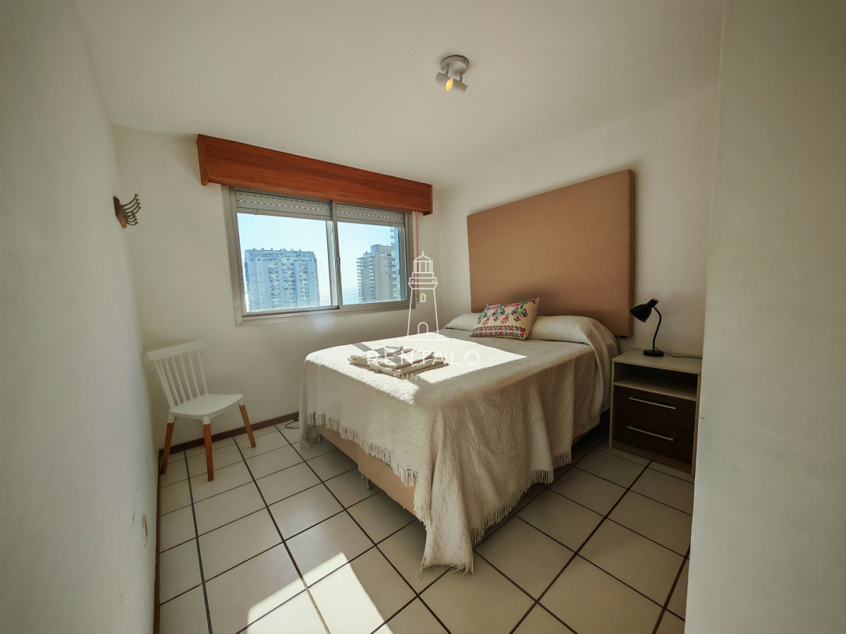 Apartamento ID.863 - En venta apartamento penthouse 3 dormitorios en Punta del este playa mansa parada 5 