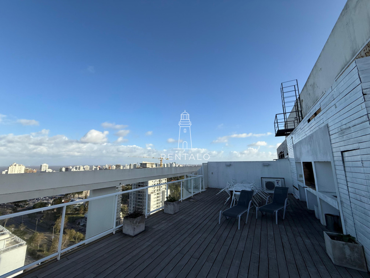 Apartamento ID.1012 - Penthouse en venta de 3 dormitorios en Punta del este oportunidad