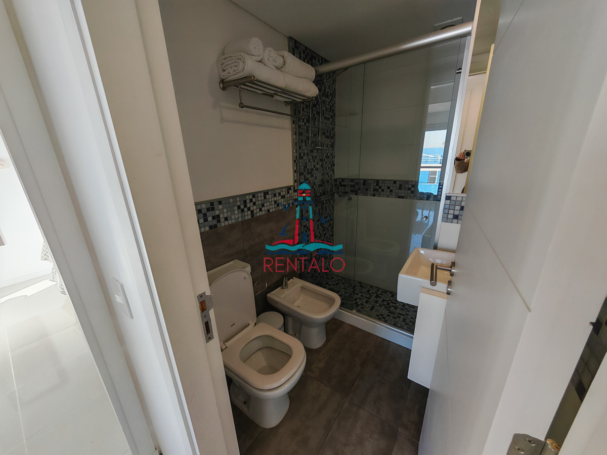 Apartamento ID.403 - Apartamento en venta en Punta del Este de 2 dormitorios y medio y dos baños oportunidad en punta del este 